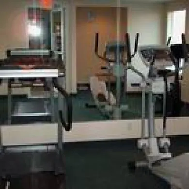 Baymont By Wyndham Louisville East Otel